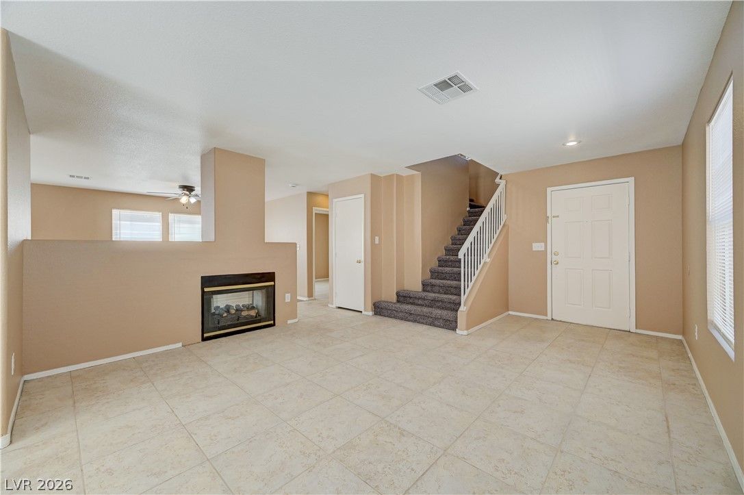 8621 Grand Pine Avenue — photo 5
