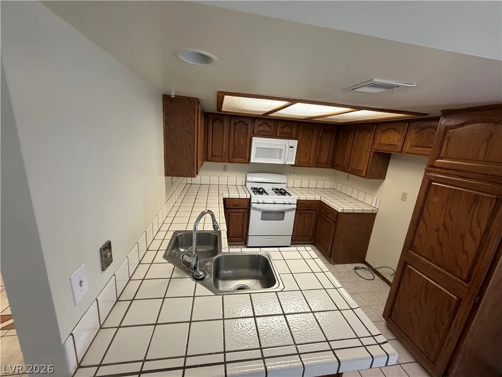 600 Woodmount Drive — photo 5