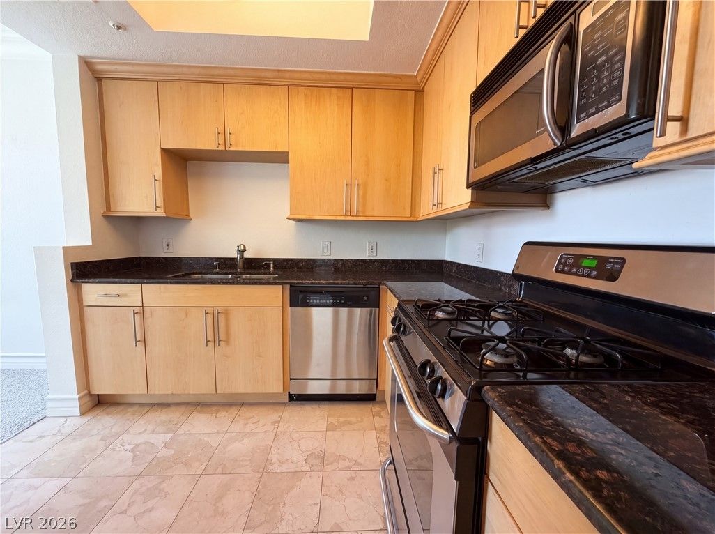 230 East Flamingo Road 320 — photo 5