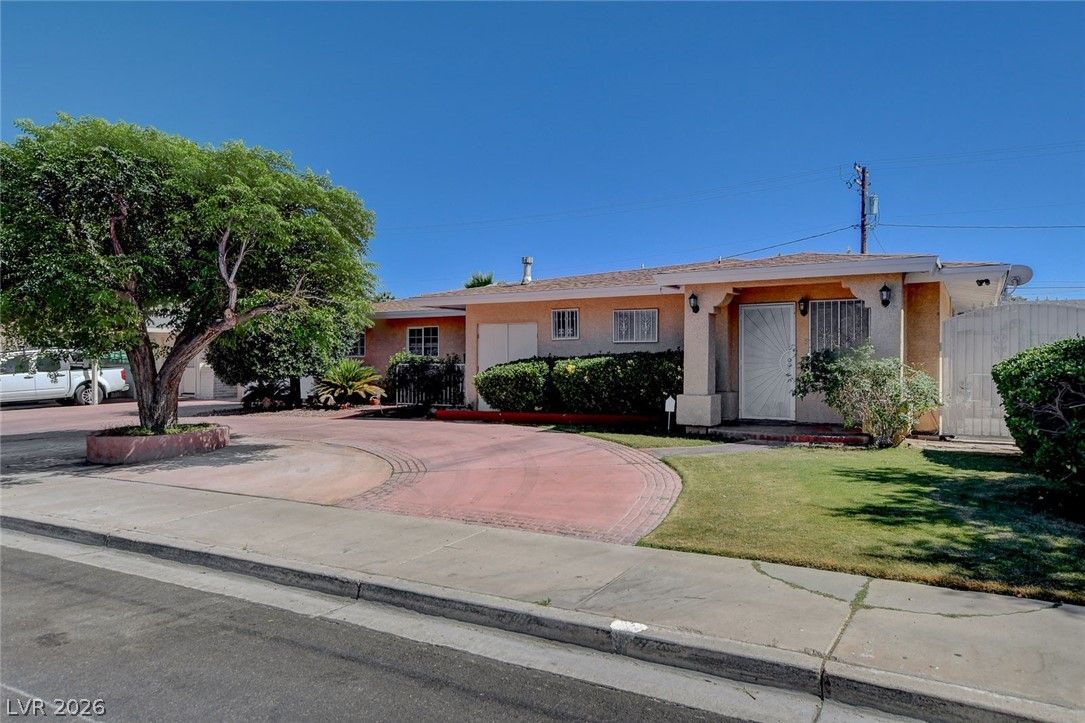 554 Canosa Avenue — photo 2