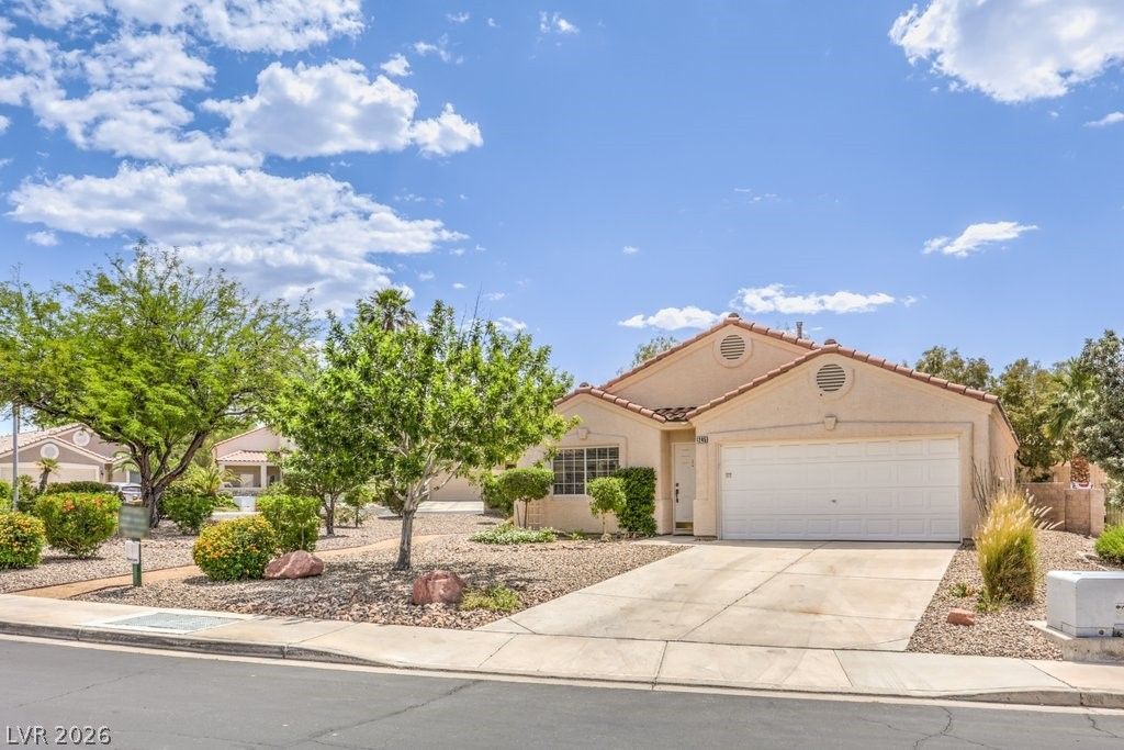 1245 Diamond Valley Street — photo 2