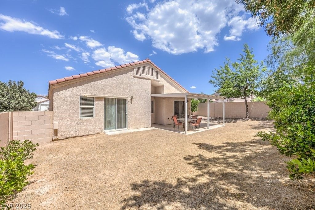 1245 Diamond Valley Street — photo 3
