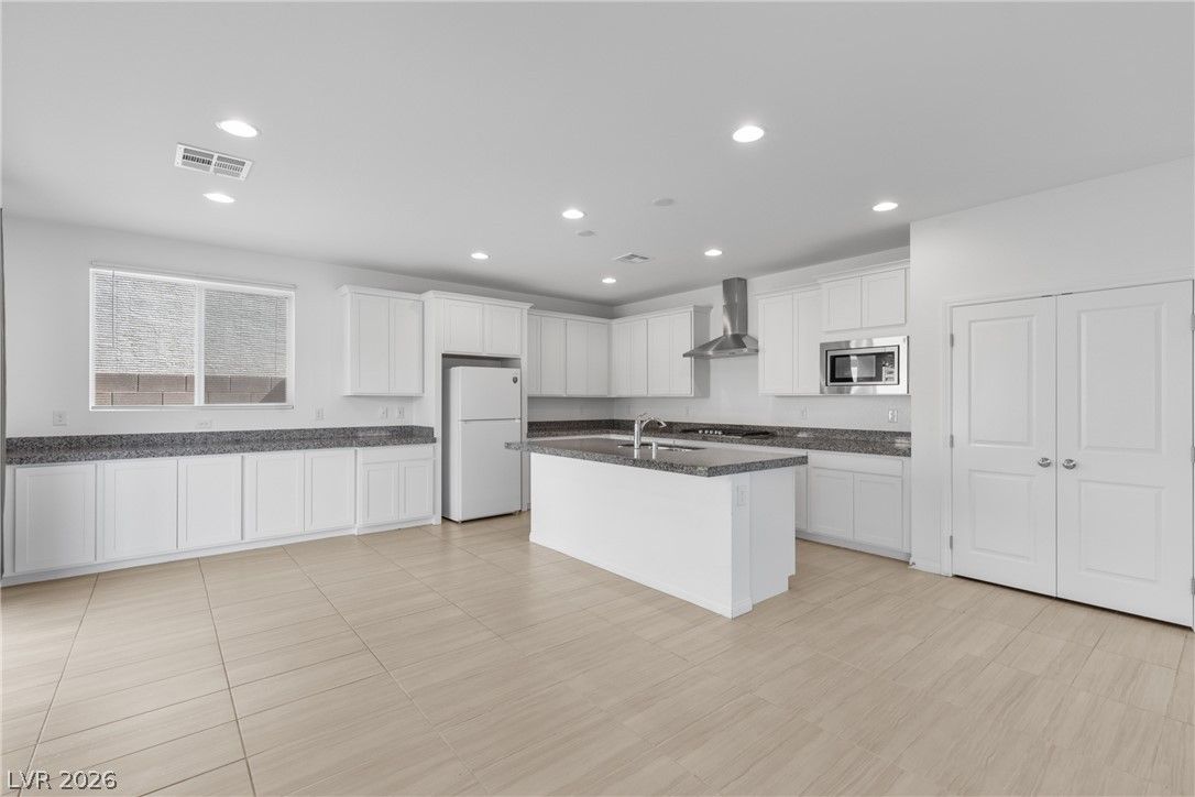 4729 Challenger Street — photo 4