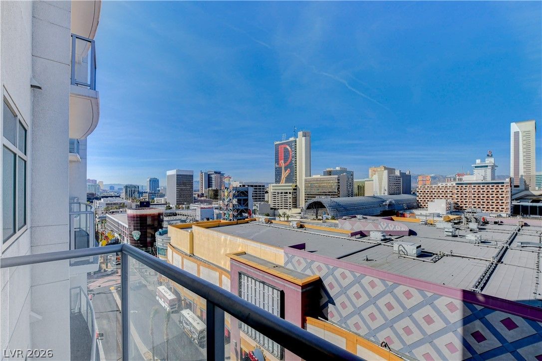 150 Las Vegas Boulevard 1205 — photo 3