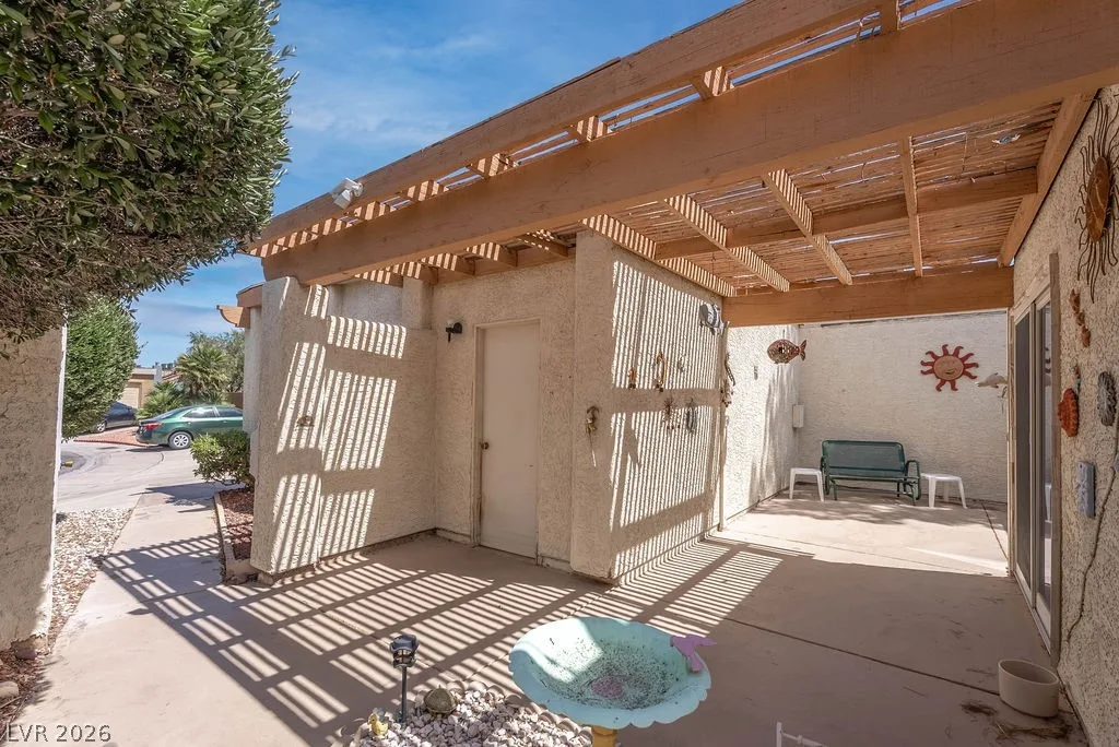 112 Kathy Court — photo 3
