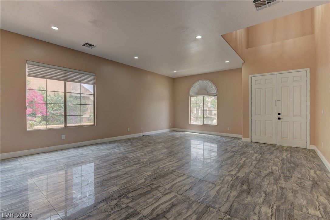 5862 Bluthe Bridge Avenue — photo 4