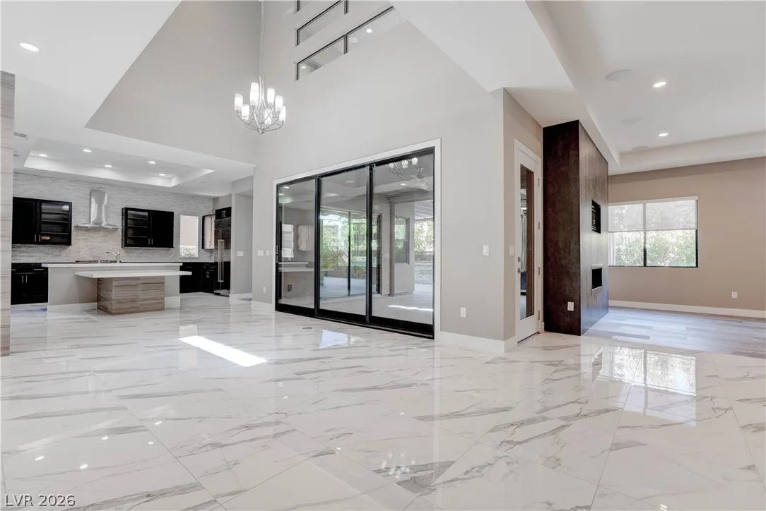 86 Pristine Glen Street — photo 3