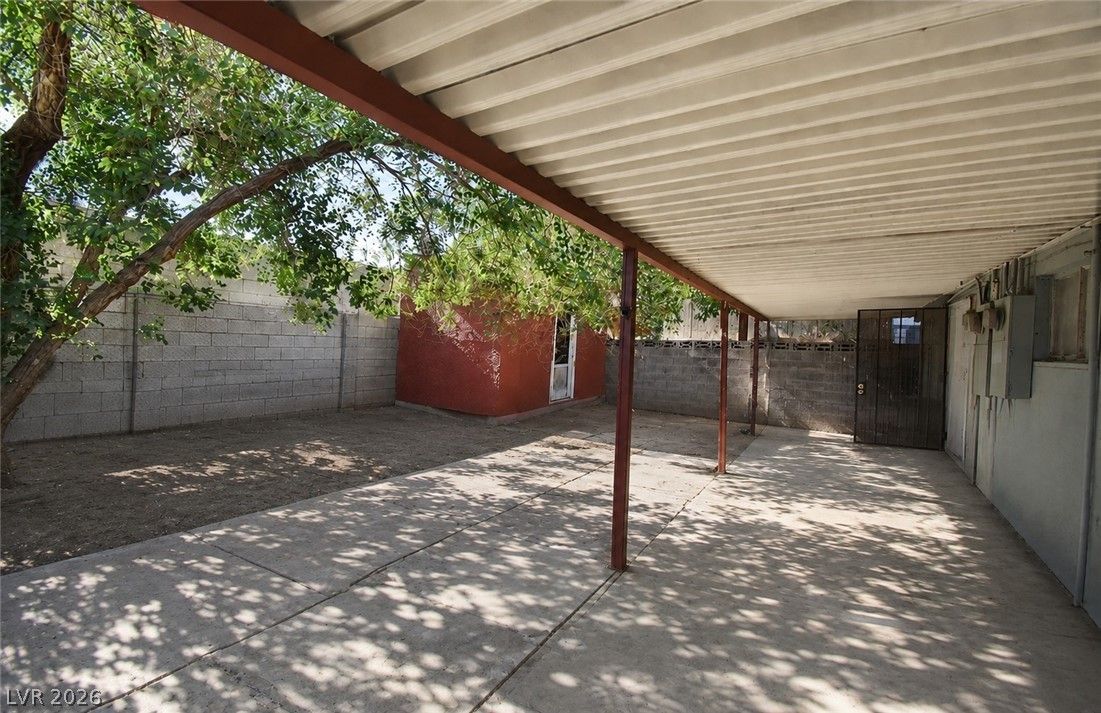 2400 Pardee Place — photo 4