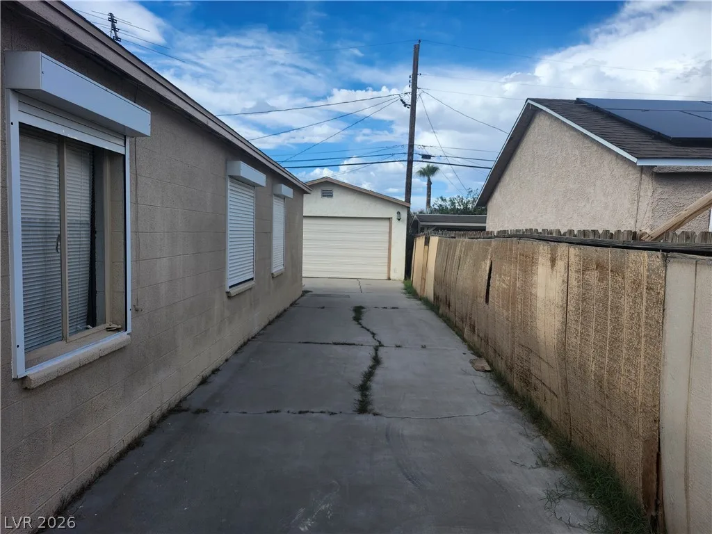 4624 Evergreen Place — photo 4