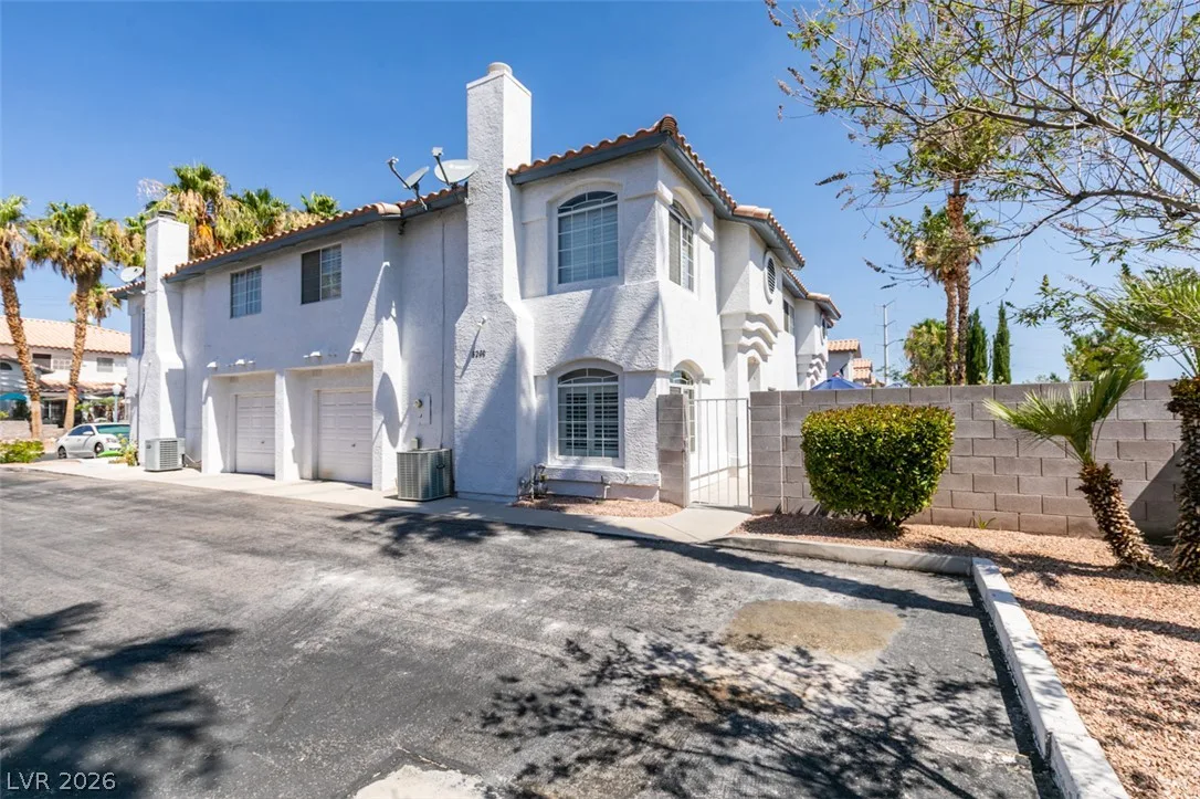 8200 Diamond Star Court — photo 2 of 32