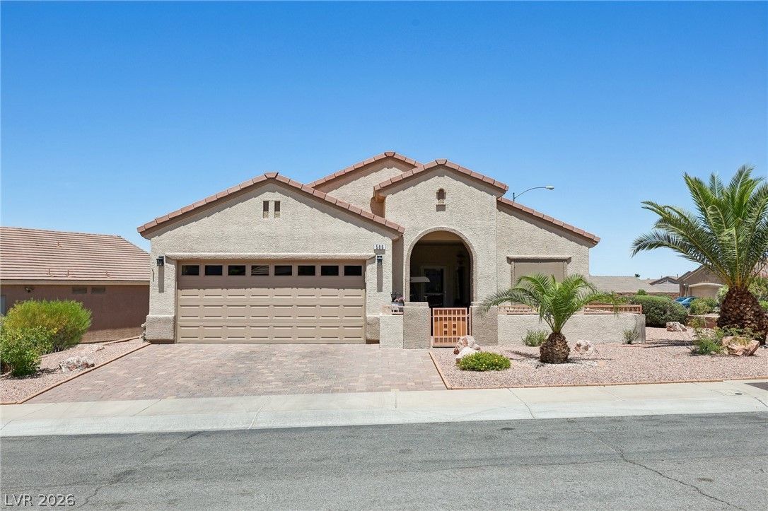 586 Cypress Gardens Place — photo 3