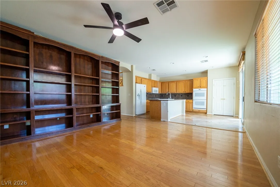 517 Bianca Bay Street — photo 5