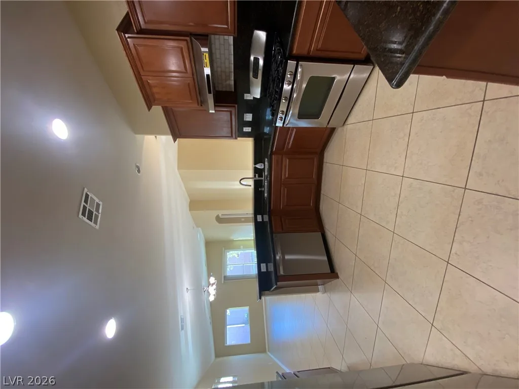 7846 WHITLOCKS MILL Avenue — photo 4