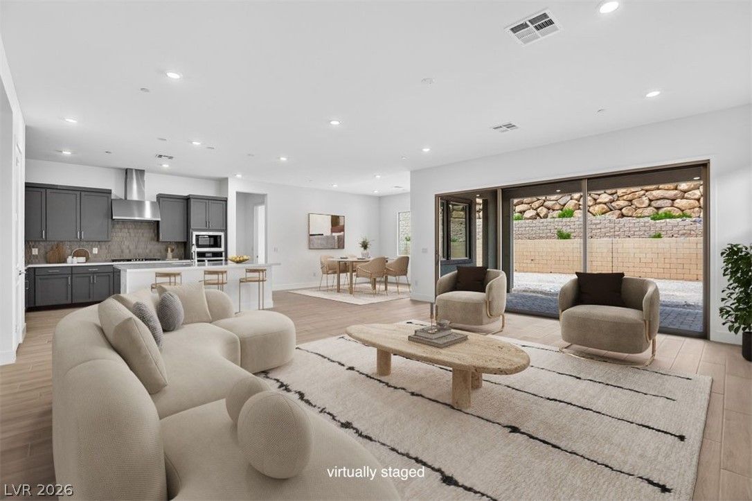 376 Tigullio Avenue — photo 3 of 27