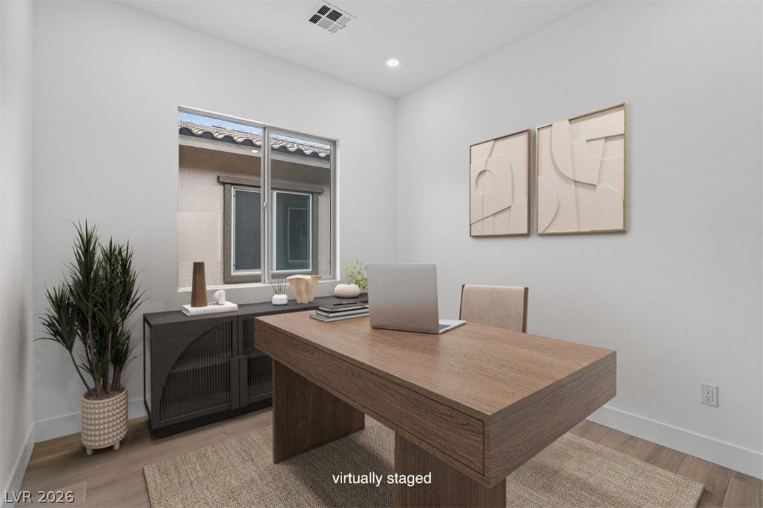376 Tigullio Avenue — photo 5 of 27