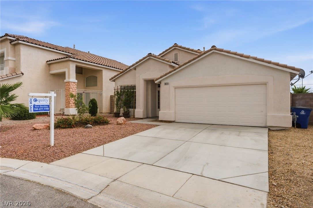 3872 Crest Horn Dr Drive — photo 2 of 22