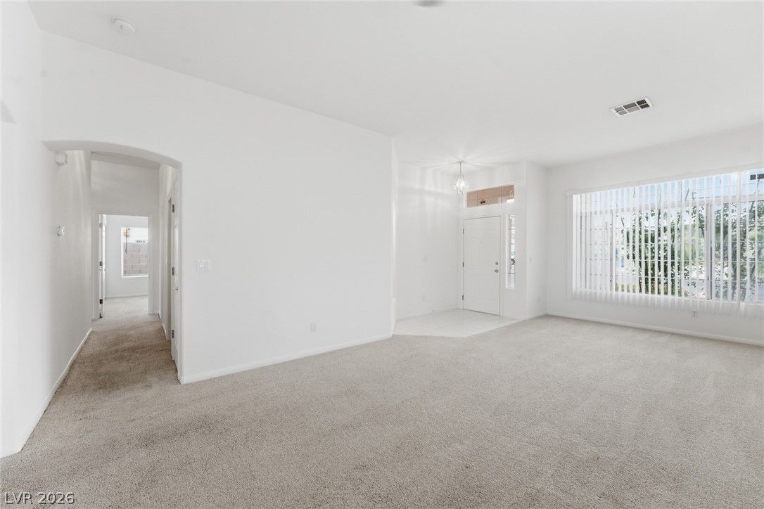 3872 Crest Horn Dr Drive — photo 5 of 22