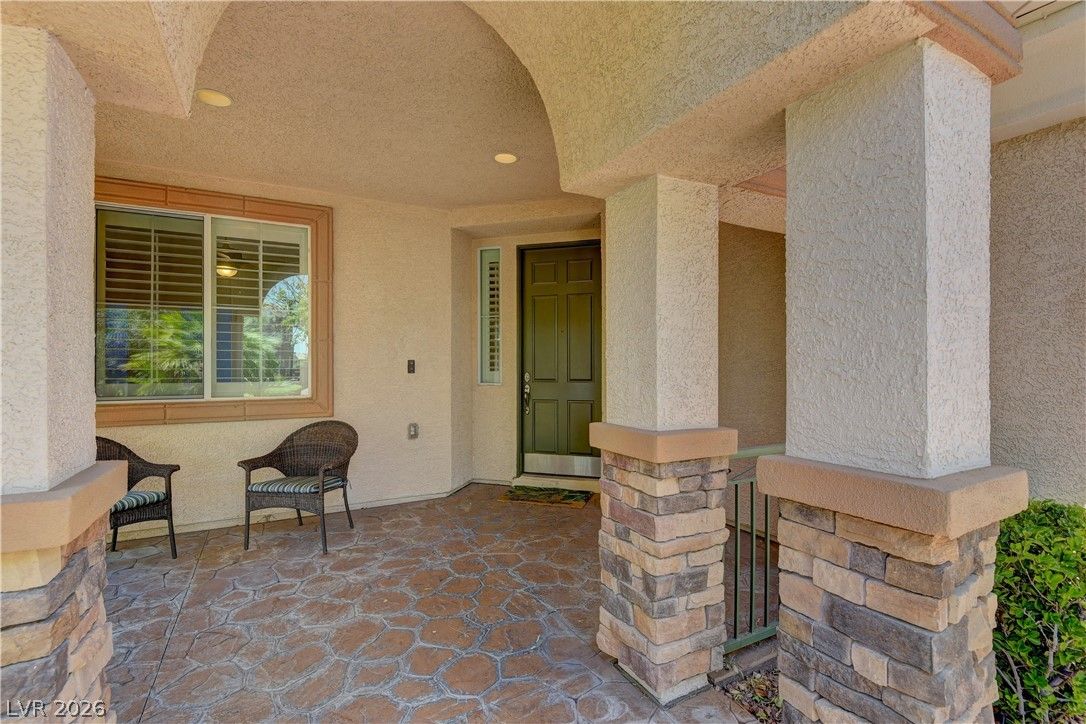 911 Roseberry Drive — photo 3