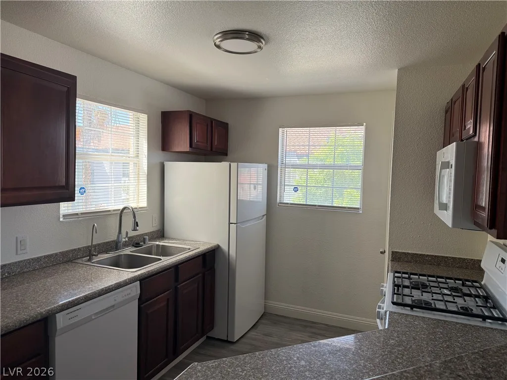 2801 North Rainbow Boulevard 203 — photo 4 of 10