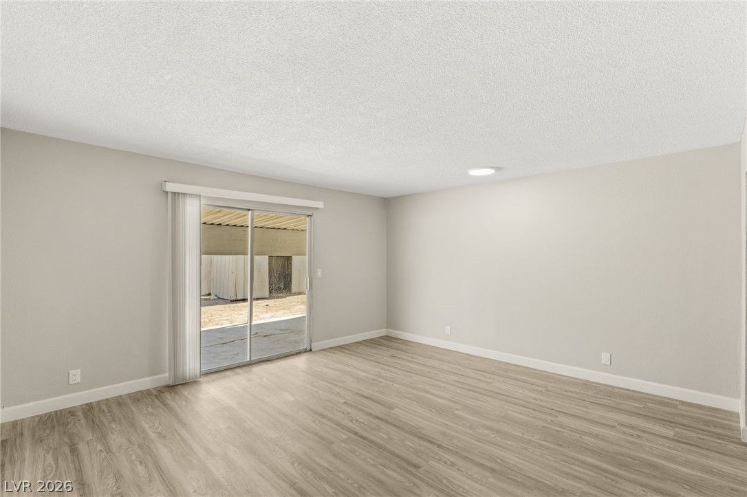 4364 Calimesa Street — photo 4