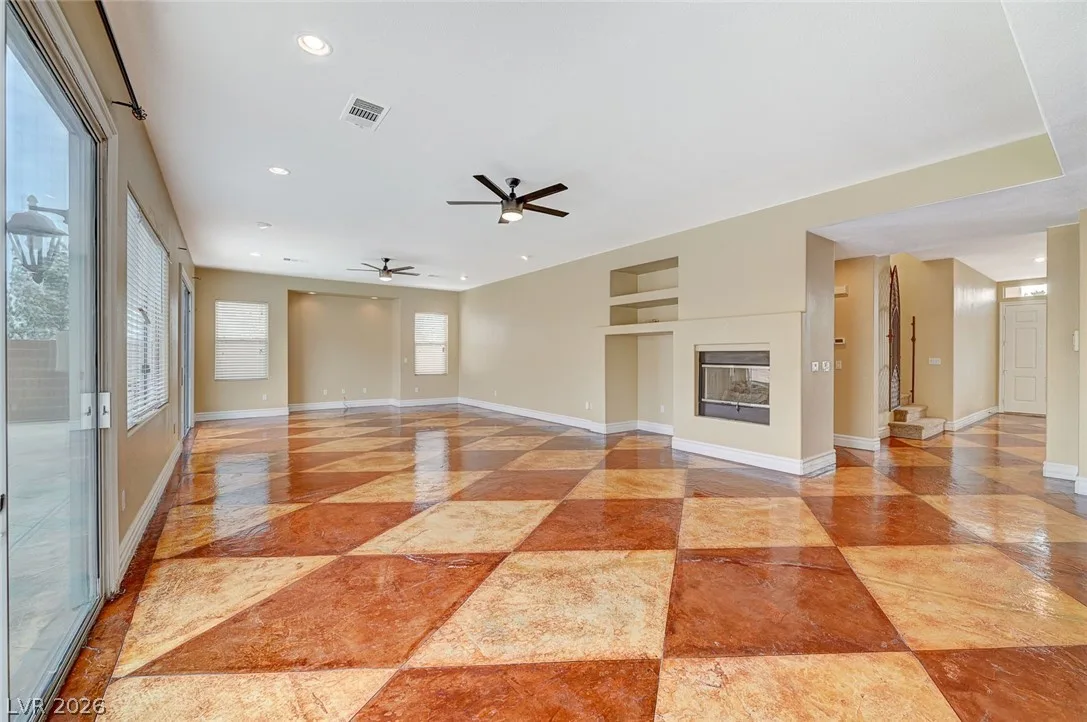 9462 Castillana Court — photo 4