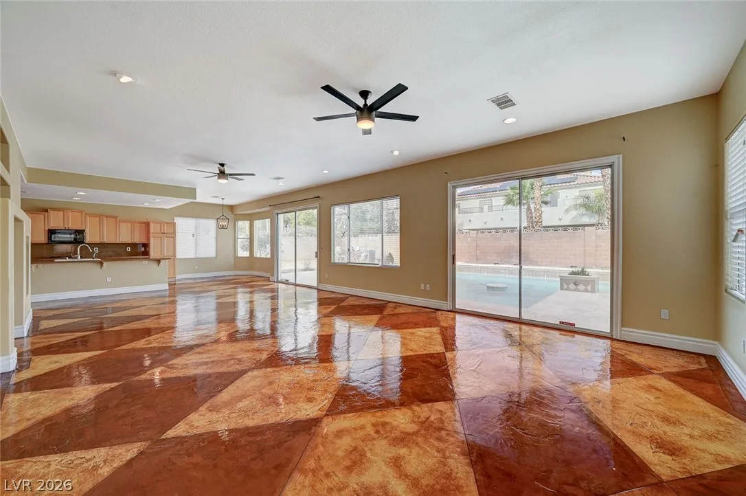 9462 Castillana Court — photo 5