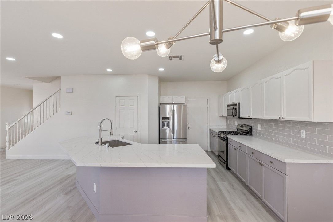 6856 Scarlet Flax Street — photo 4 of 32