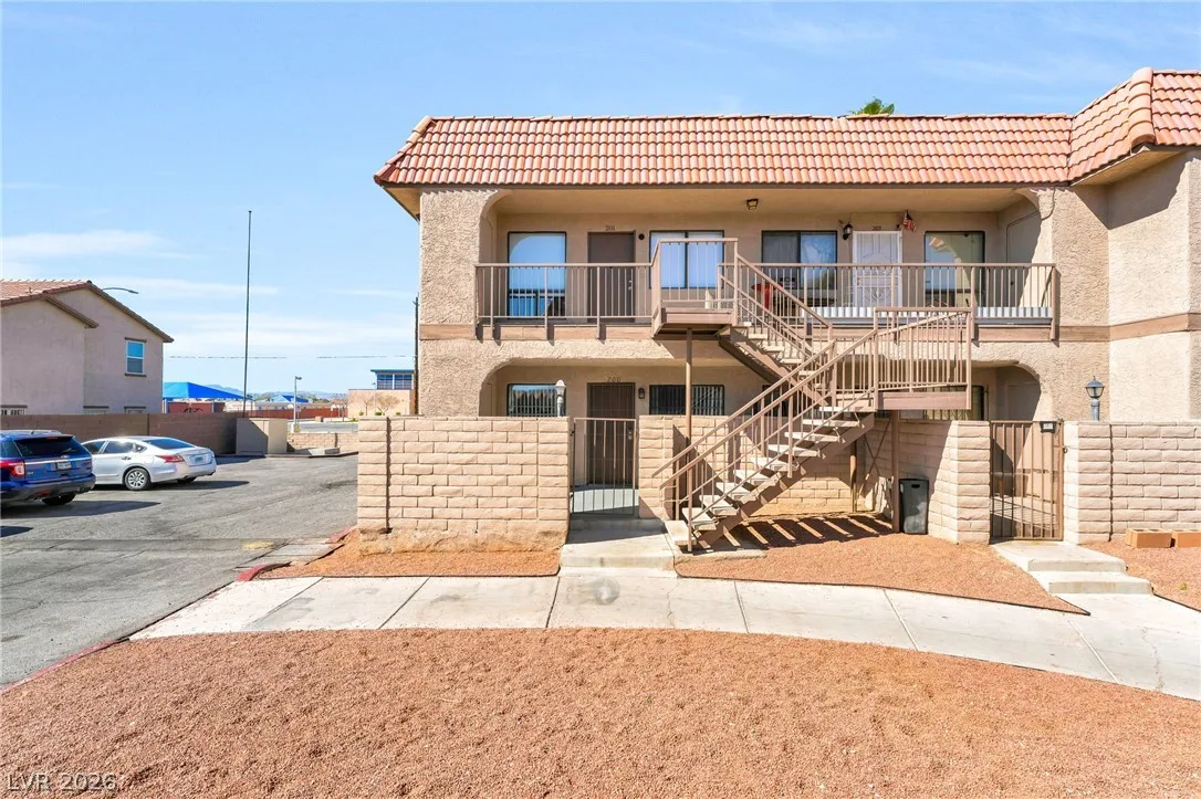 4300 North Lamont Street 200 — photo 2