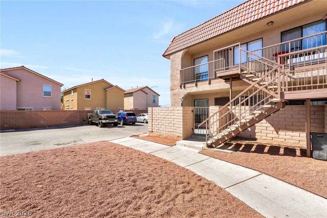 4300 North Lamont Street 200 — photo 3