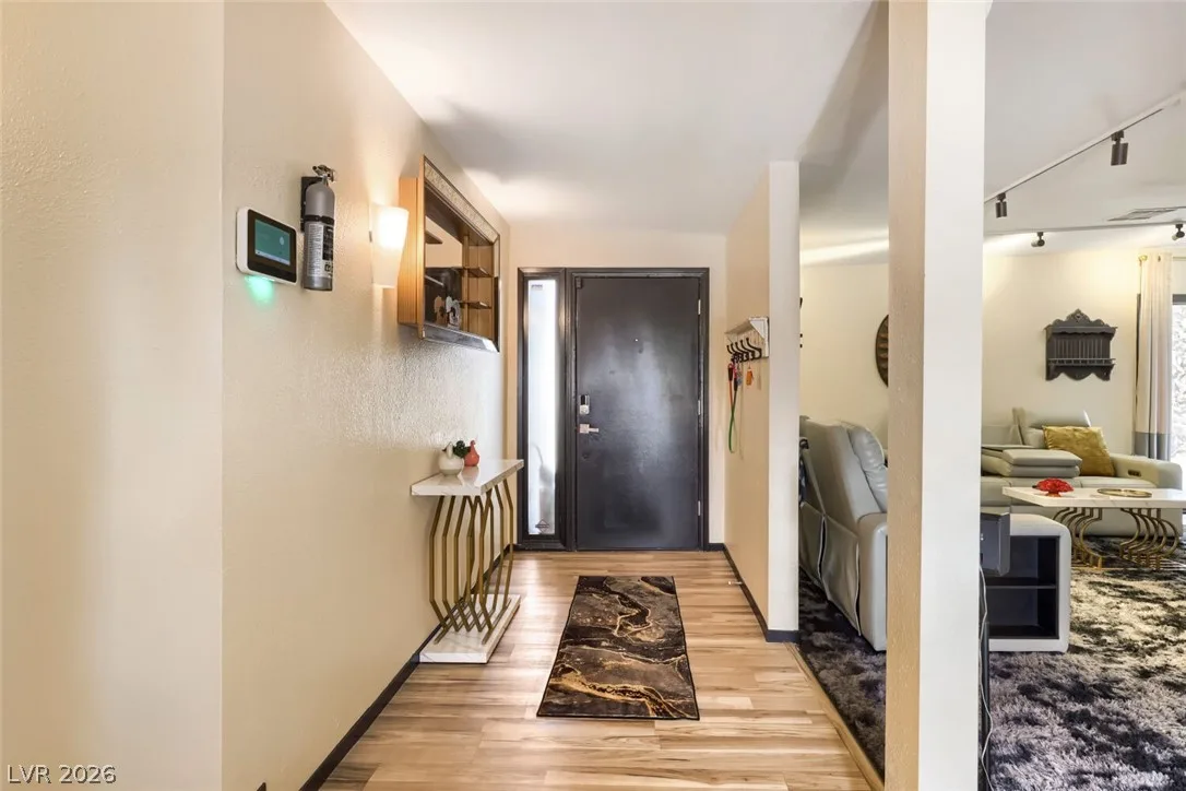 3212 Sundown Drive — photo 2