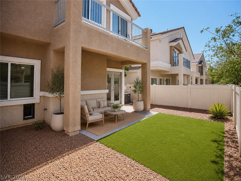1160 Volcanic Garden Court 103 — photo 3