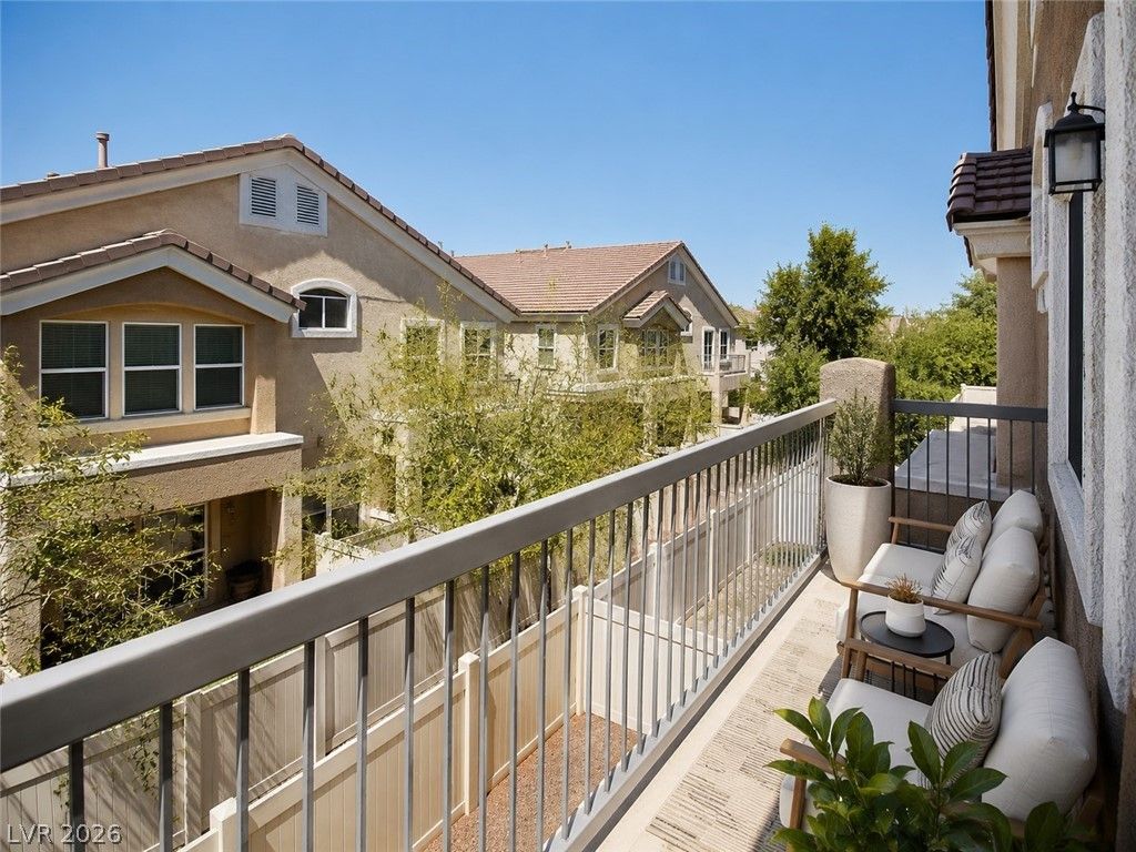 1160 Volcanic Garden Court 103 — photo 5