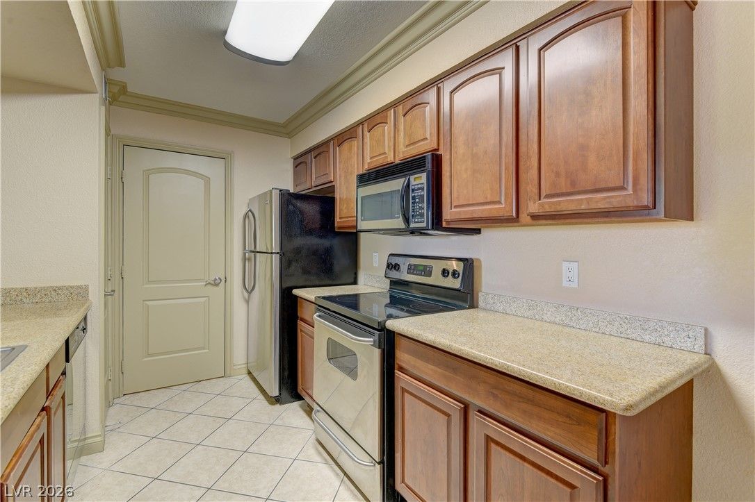 1150 North Buffalo Drive 2115 — photo 5 of 16