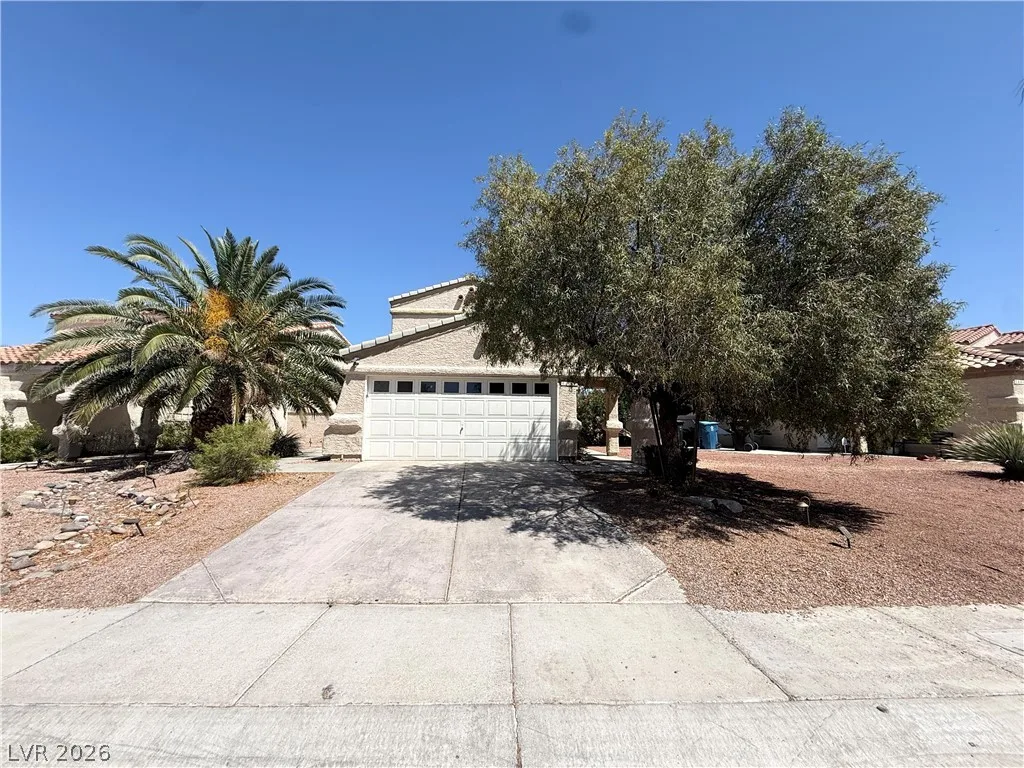 2066 Waverly Circle — photo 2