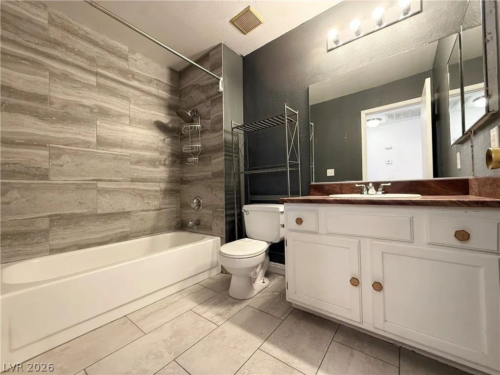 2066 Waverly Circle — photo 3