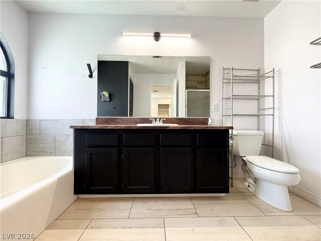 2066 Waverly Circle — photo 4