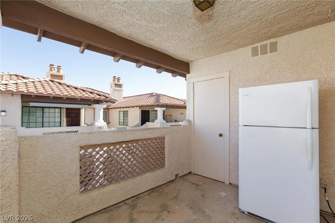 1409 Santa Margarita Street G — photo 4
