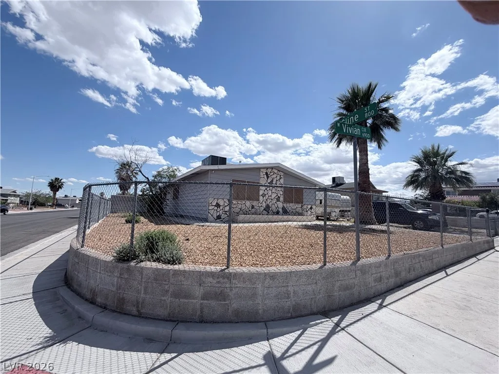 6905 Vivian Circle — photo 3 of 3