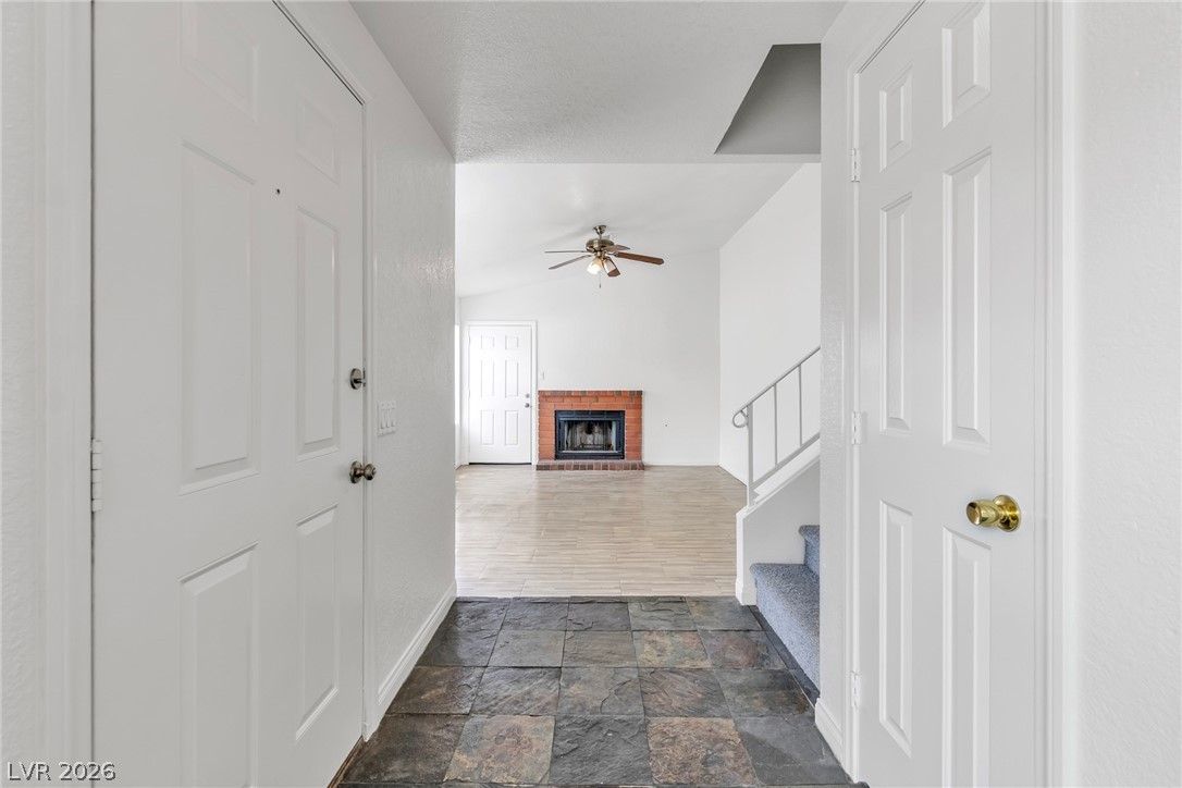 536 Dutchman Avenue — photo 4 of 28