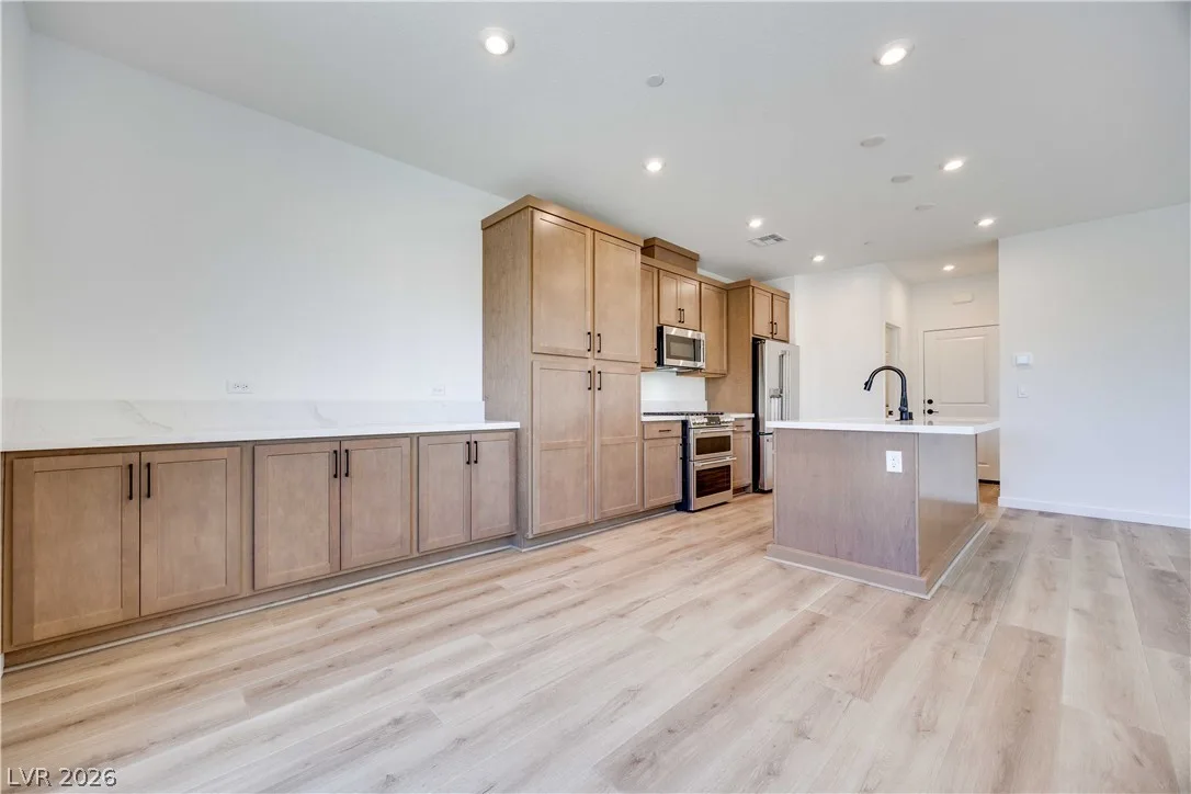 11952 Angle Cliff Avenue — photo 5 of 18