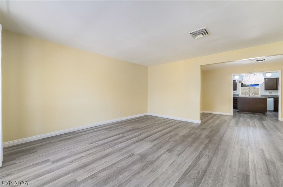 3649 Maria Street — photo 5