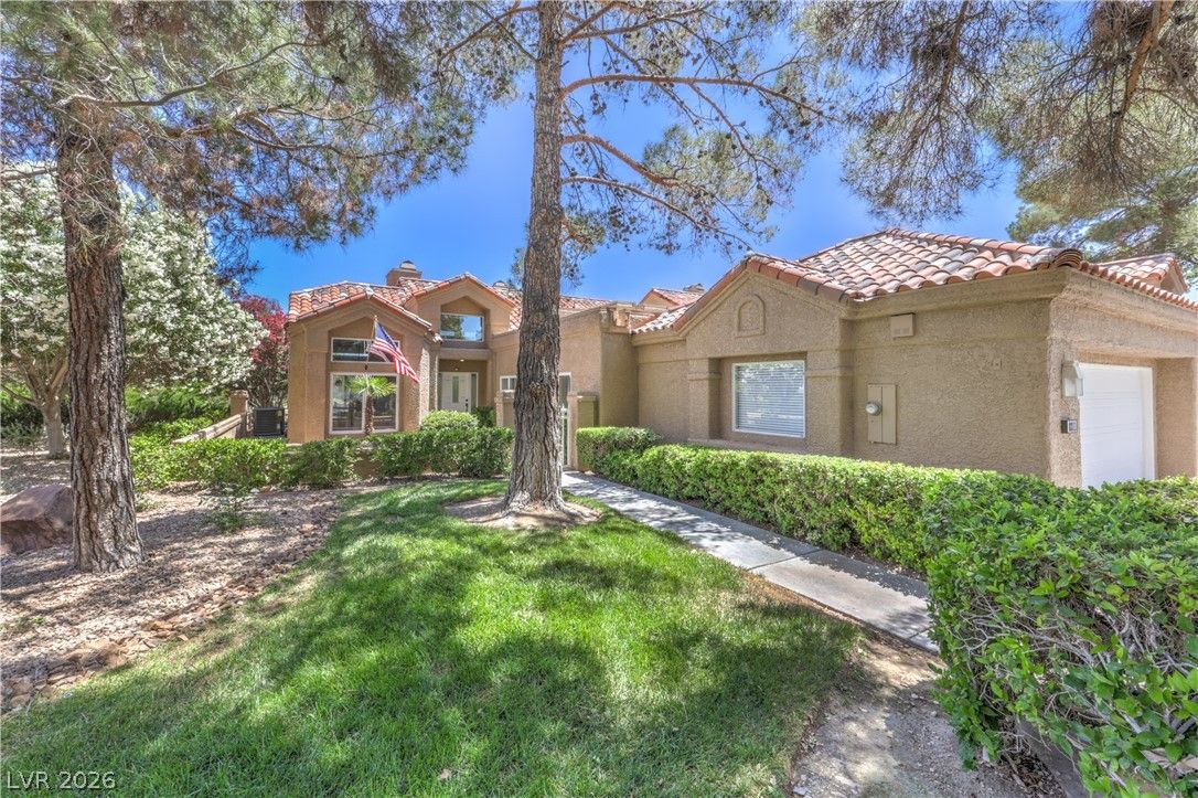 8211 Round Hills Circle — photo 2