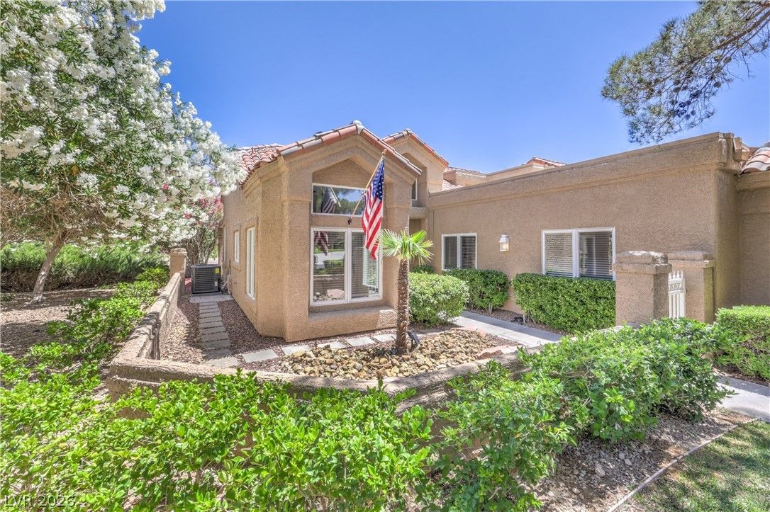 8211 Round Hills Circle — photo 3