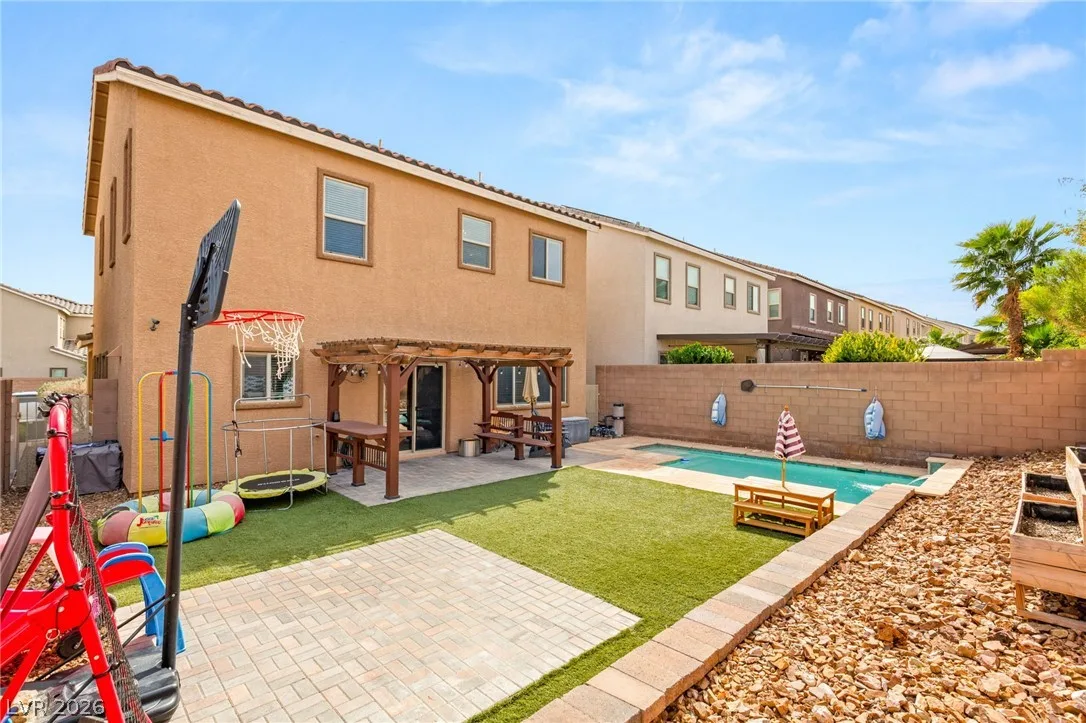 8123 Mosaic Sunrise Lane — photo 3