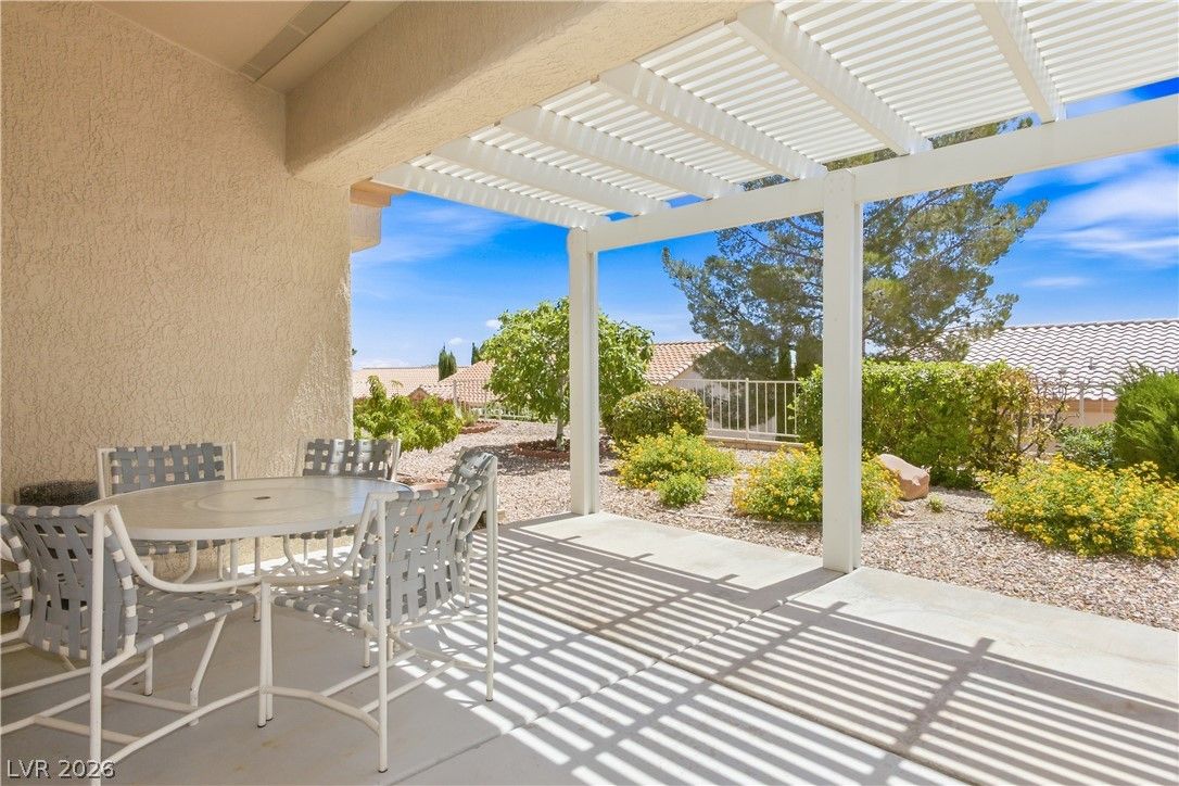 2800 Hanging Rock Drive — photo 3 of 55