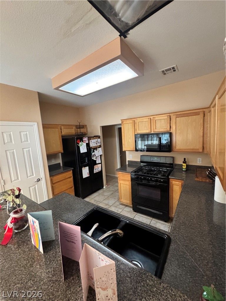 6505 Sundown Heights Avenue — photo 4 of 9