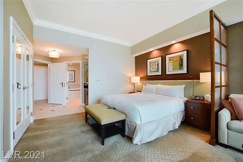 135 East Harmon Avenue 2816 — photo 2