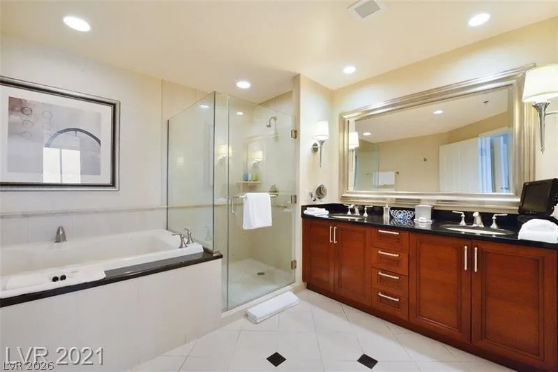 135 East Harmon Avenue 2816 — photo 5