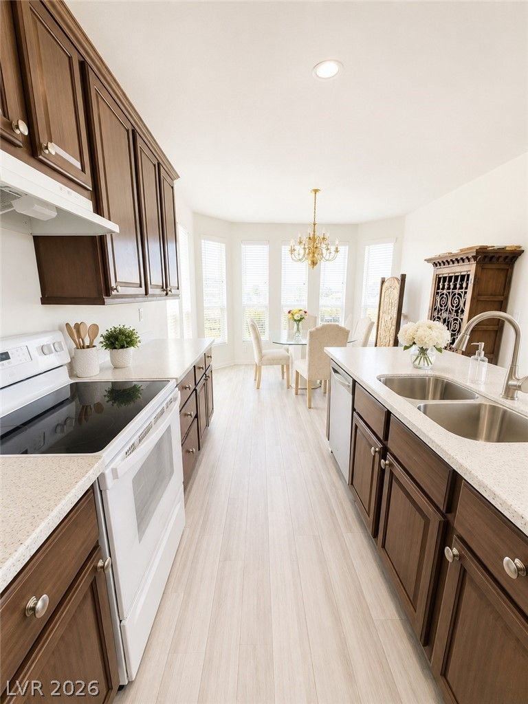 6201 Surrey Lane — photo 5 of 22