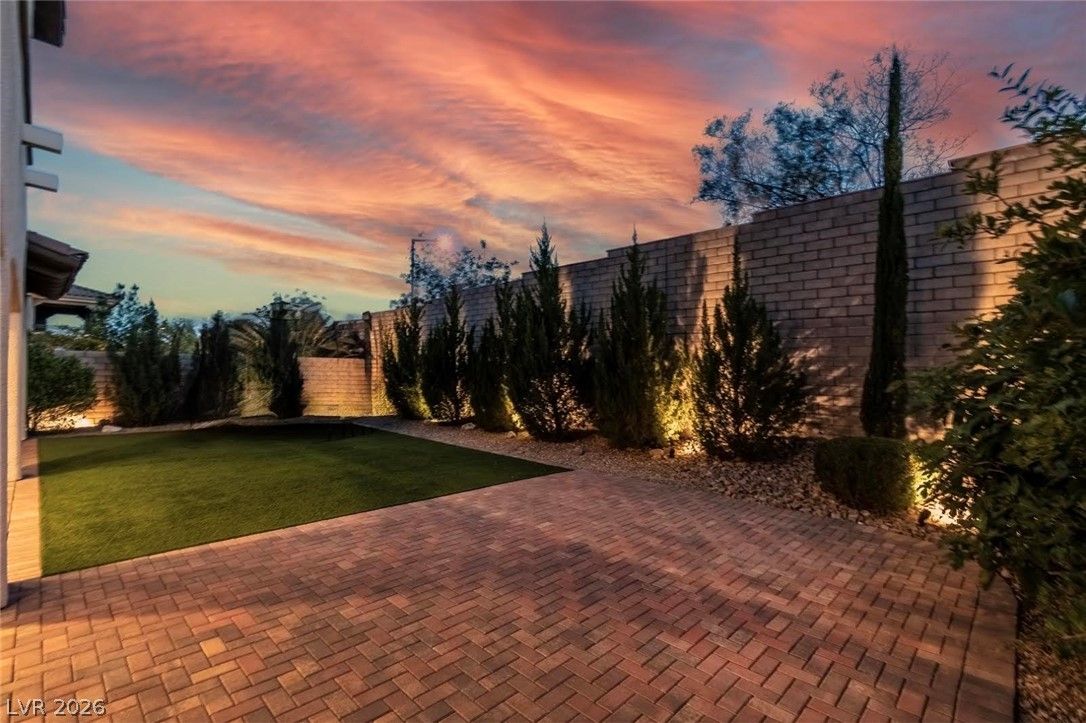 345 Elder View Drive — photo 3